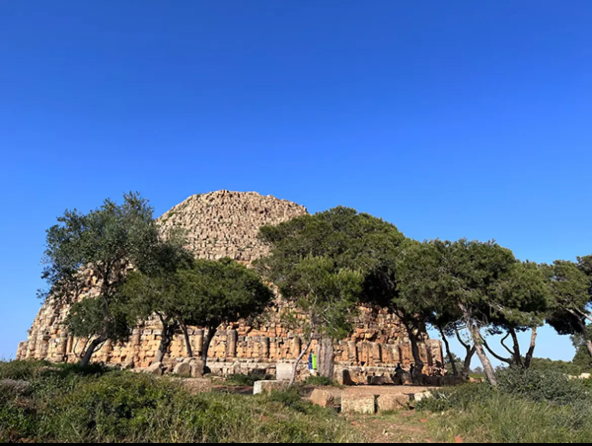 Aimer-l'Algérie-tombeau-mausolee-royale-tipaza