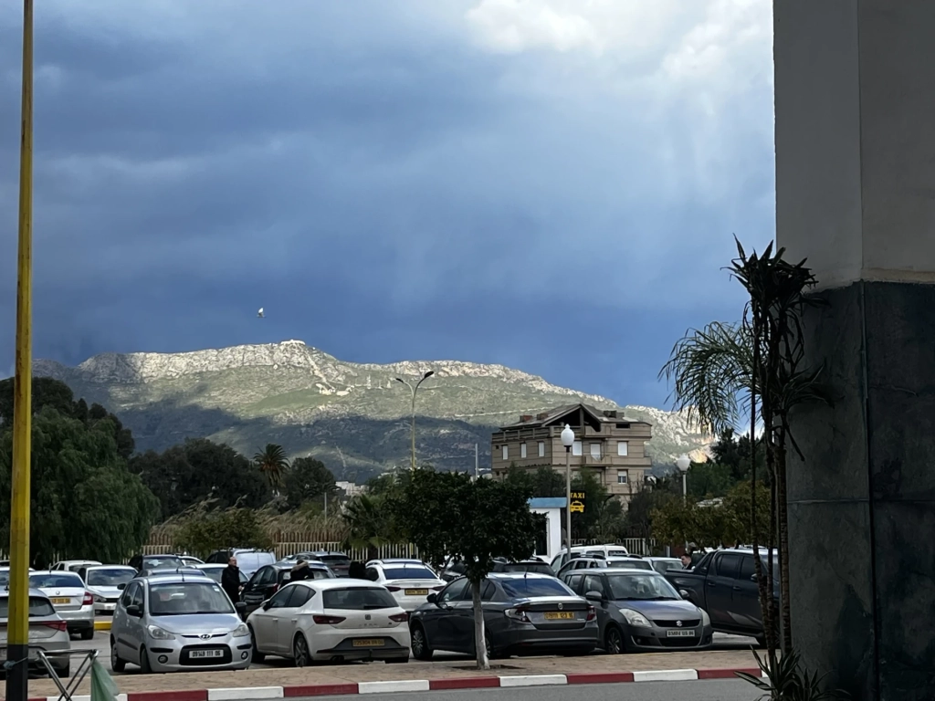 vue sur le mont gouraya depuis l’aéroport - Bejaïa